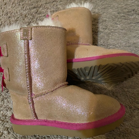 Little Girl’s Tan & Pink Ugg’s size 9 - Picture 5 of 5